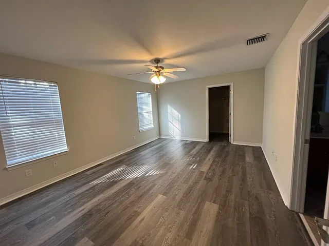 103 Middleburg Dr — Photo 9