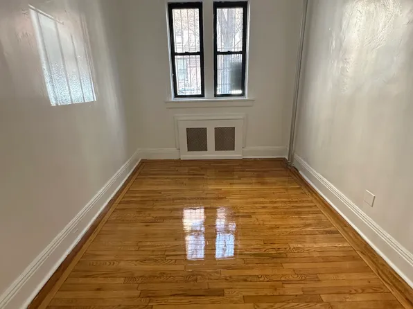 424 East 85th Street image 1 of 1