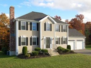 260 Powhattan Dr, Taunton, MA 02780