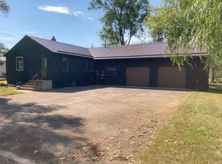 313 W 11th Ave, Redfield, SD 57469