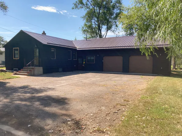 313 W 11th Ave, Redfield, SD 57469