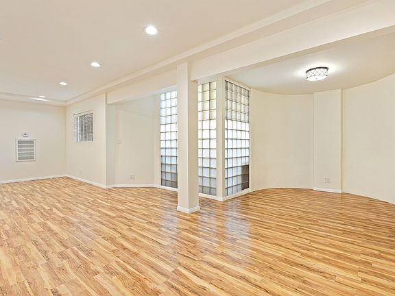 4th image of 1809 Huntington Dr APT B
