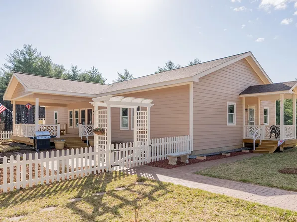 981 Alum Ridge Rd NW, Willis, VA 24380