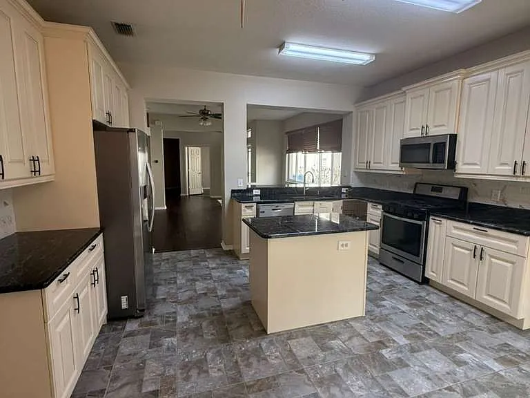 30239 Emmetts Ct — Photo 8