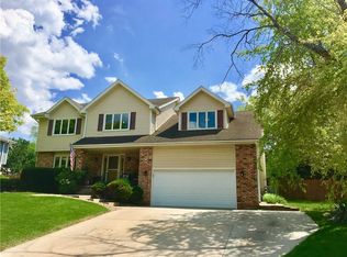 10520 Elmcrest Dr, Clive, IA 50325