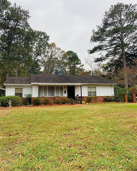 1st image of 917 Parkwood Dr