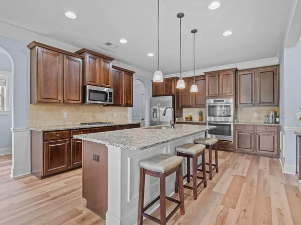 306 Gratis Ct, Lexington, SC 29072