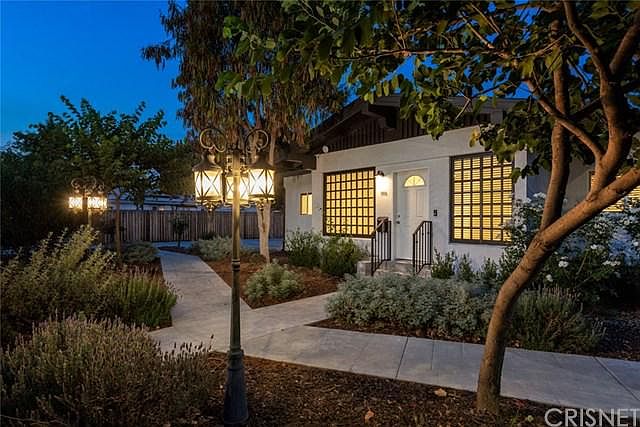 1st image of 7308 Woodley Ave