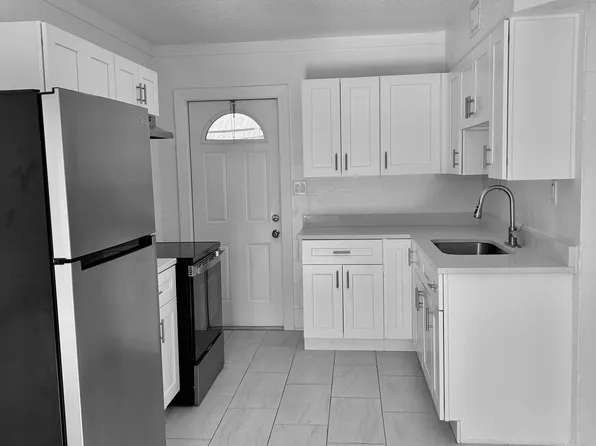 Cottages at Washington Square, 735 S Washinton Ave #B1--2x1, Apopka, FL 32712