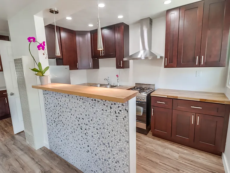3600 Mission Blvd #7 — Photo 1