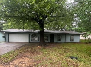 1222 Deerfield Ln, Jackson, MS 39211