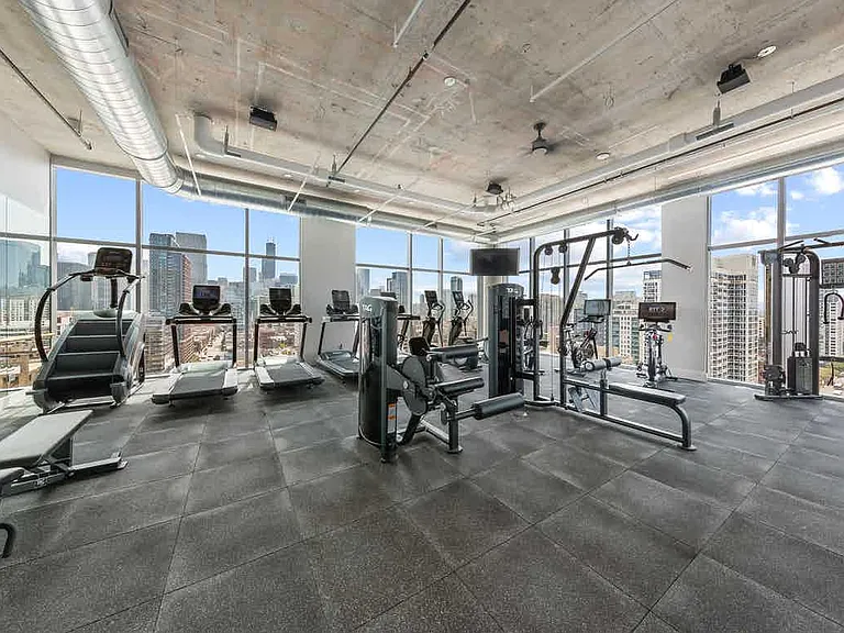 808 N Wells St #1/1 — Photo 14