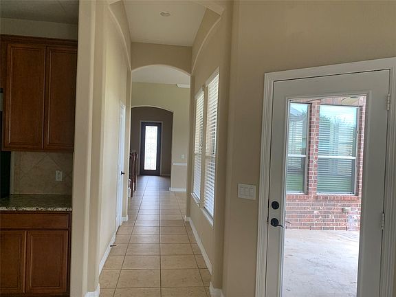 2nd image of 2622 Pittsford St
