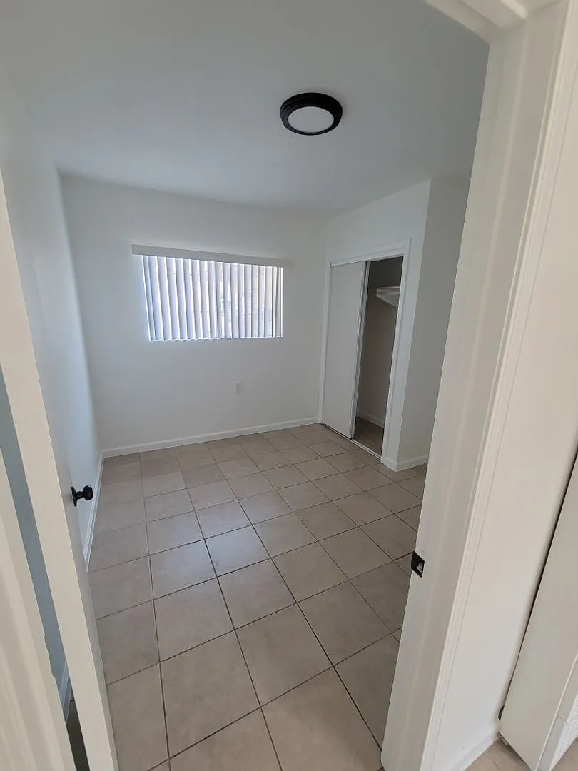 P9 — Photo 3