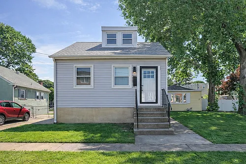 230 Carre Ave Photo 1