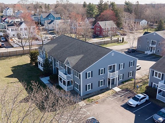 2nd image of 450 Somerset Ave APT 104