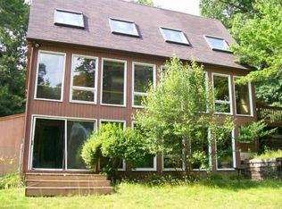 15 Shady Ln, North Smithfield, RI 02896