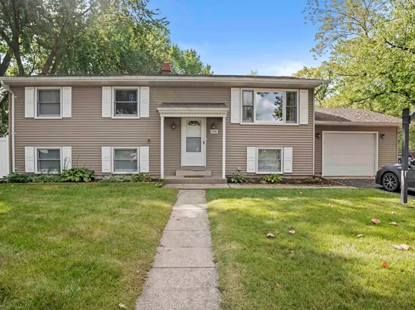 1706 McCord Rd, Valparaiso, IN 46383