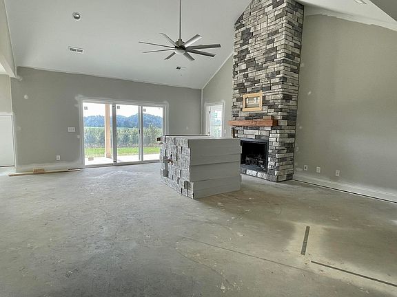 4th image of 1275 Orchard View Ln