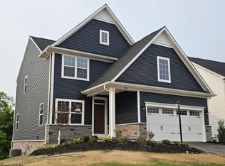 228 Dolly Ln, Morgantown, WV 26505