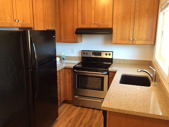 3rd image of 867 Commercial Ave APT 8