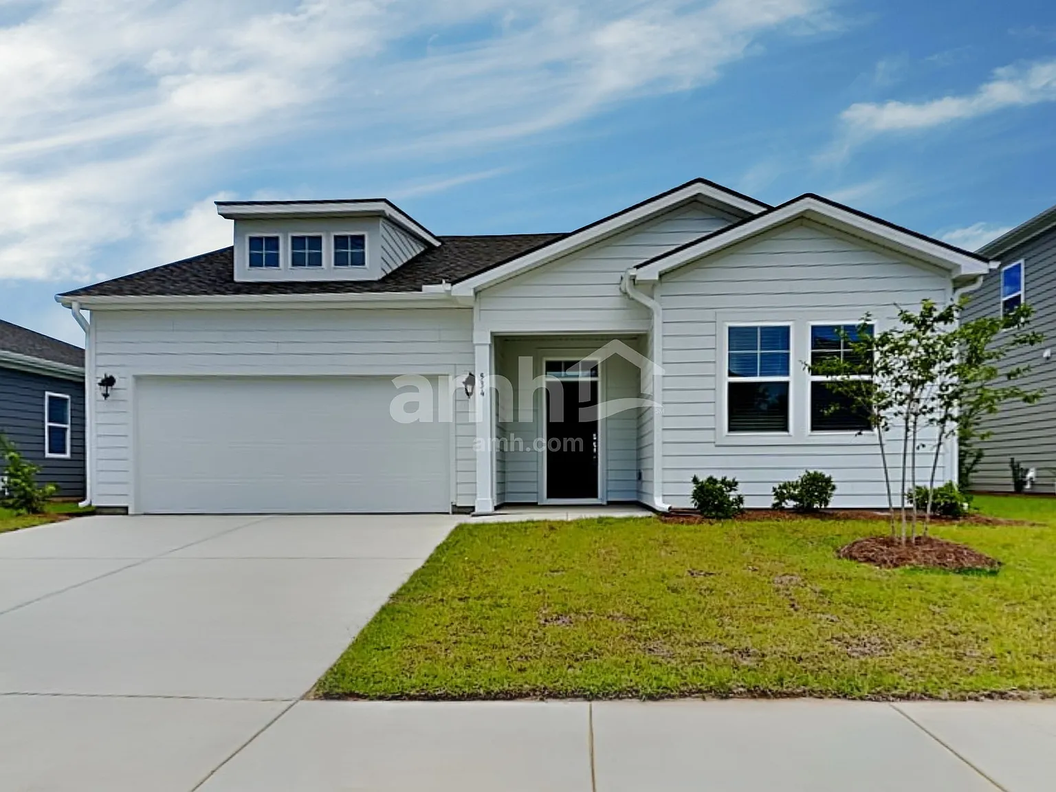 3 bed, 2.0 bath, 1700 sqft, $2,460 — Photo 1