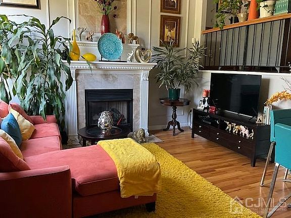 4th image of 376 Irvington Pl