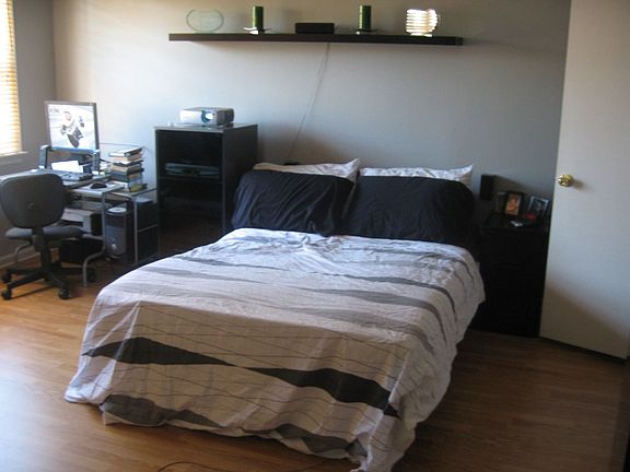 Huge Master w/Walk-in Closet