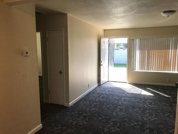 3rd image of 6813 Hemet Ave