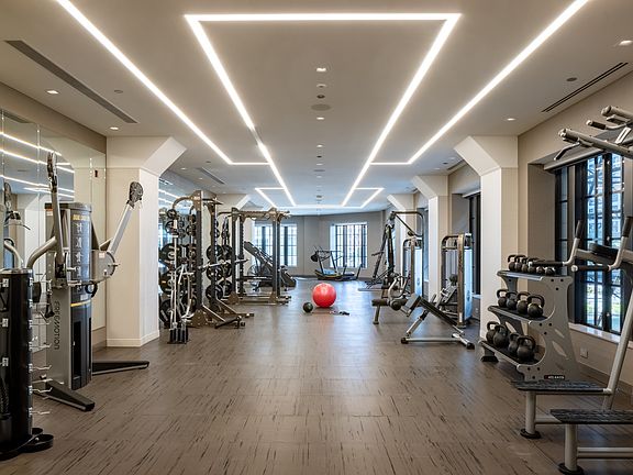4th image of 435 N Michigan Ave Unit 910