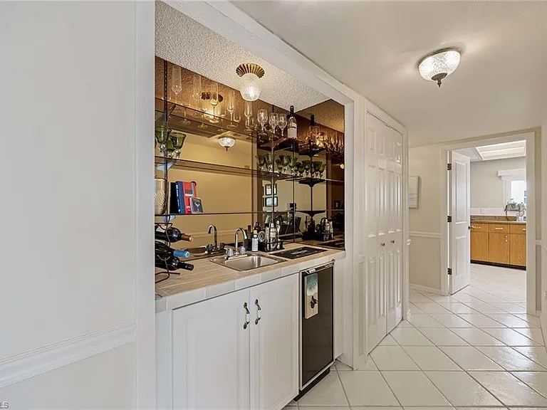4031 Gulf Shore Blvd N #10C — Photo 30