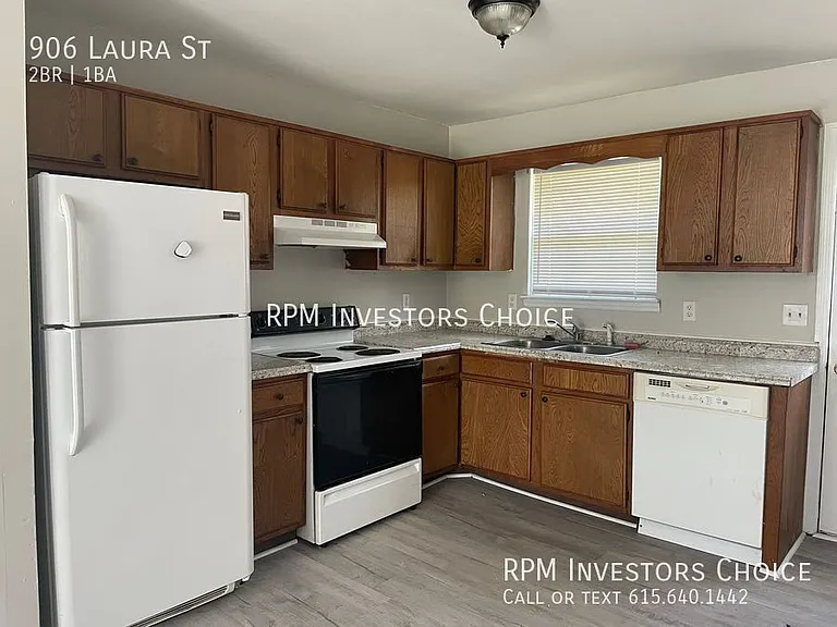 906 Laura St — Photo 7