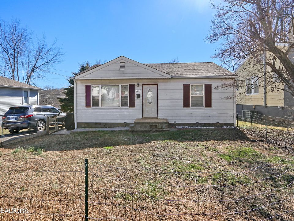 1st image of 930 Radford Pl