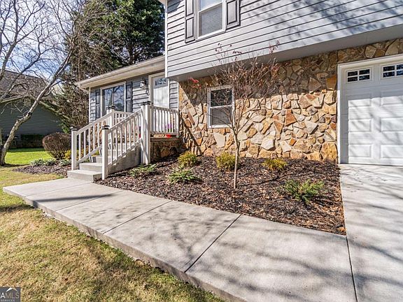 4th image of 427 Arbour Run