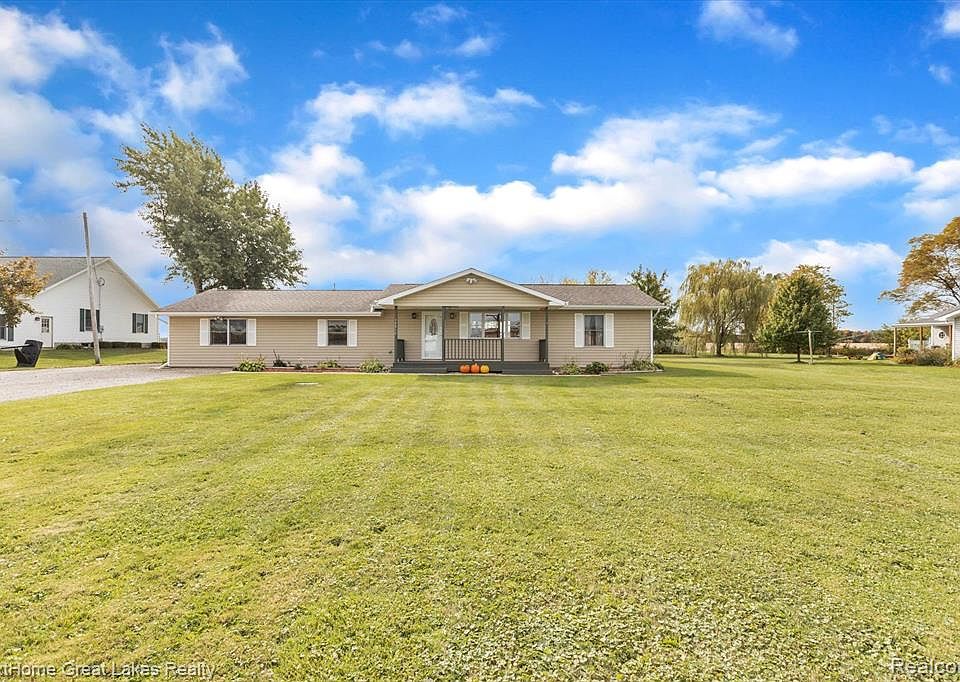 10810 Easton Rd, New Lothrop, MI 48460 Zillow