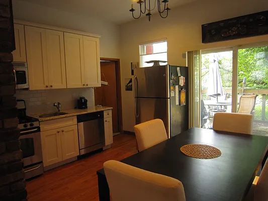 Rented by Tyler Vincent Real Estate Inc | media 12