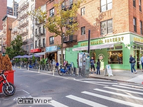 5th image of 346 E 76th St #14A
