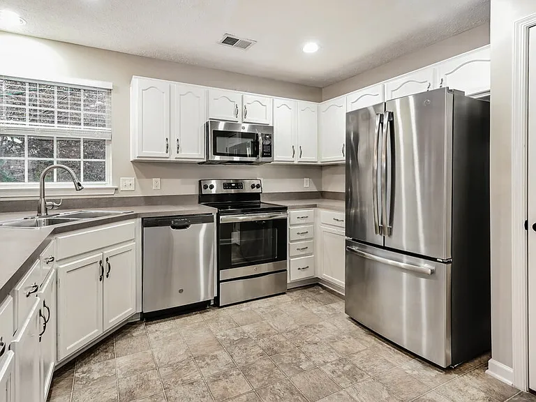 3208 Nicole Dr — Photo 8