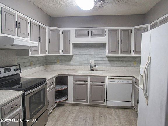 5th image of 502 Brownsferry Rd