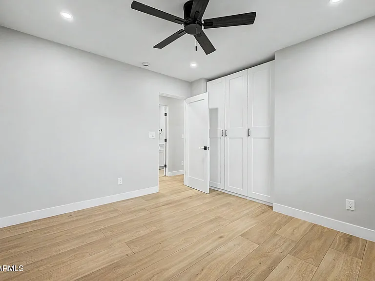 8440 E Palm Ln — Photo 17