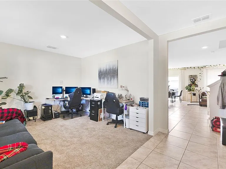 831 Turner Ln — Photo 3