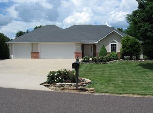 2205 Walcox Dr, Columbia, MO 65203
