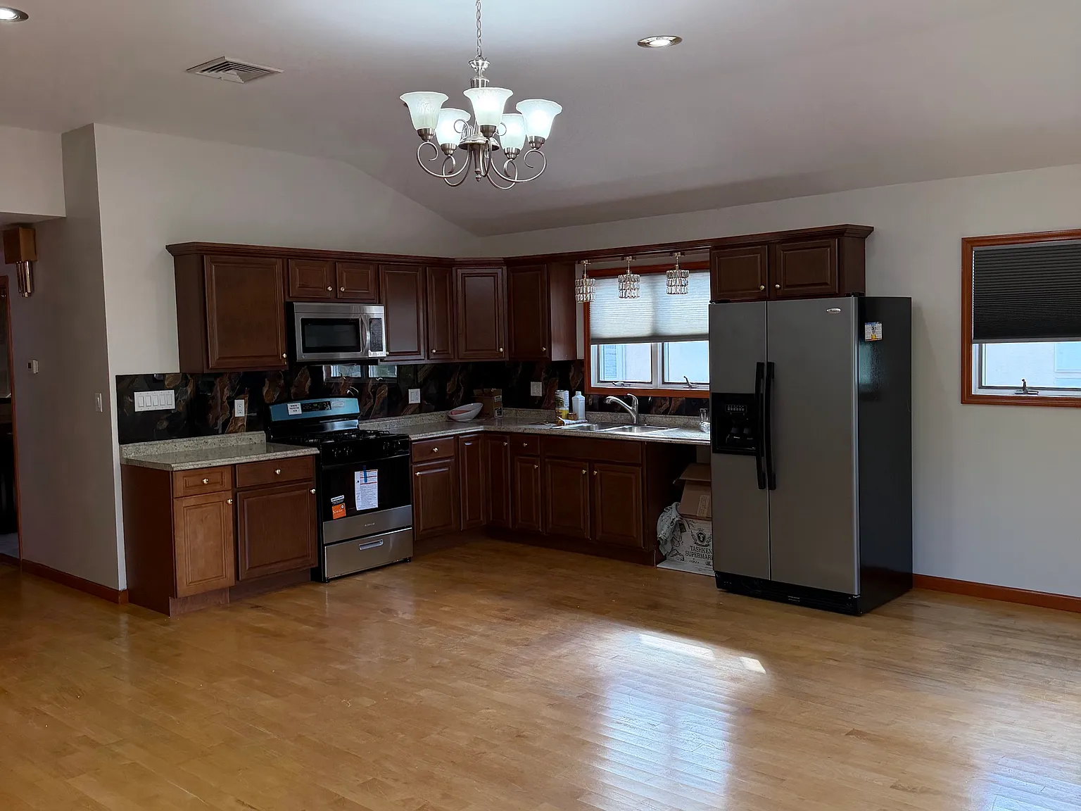372 Naughton Ave — Photo 4