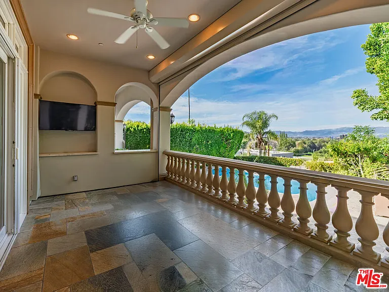 18047 Karen Dr — Photo 9