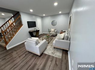 17 Rutgers Dr, Newark, NJ 07103