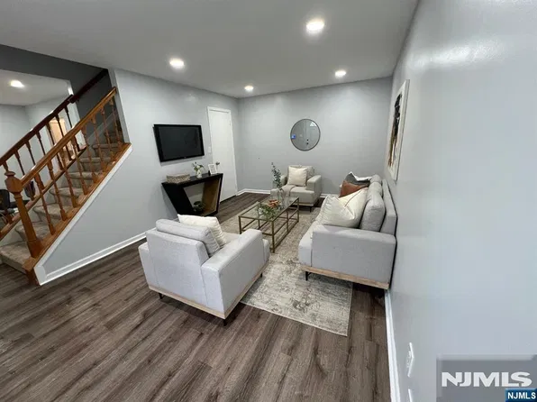 17 Rutgers Drive, Newark, NJ 07103