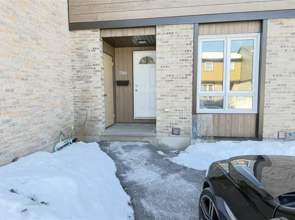 6274 Castille Ct, Ottawa, ON K1C 1X6
