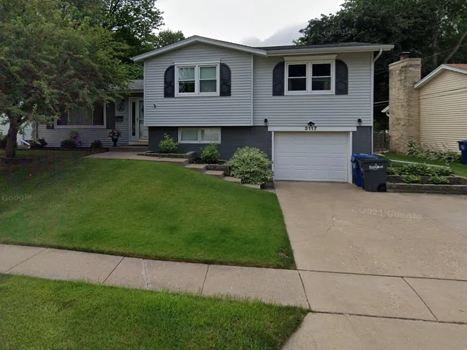 3117 Windsor Dr