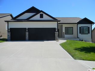 18809 Briar St, Gretna, NE 68028