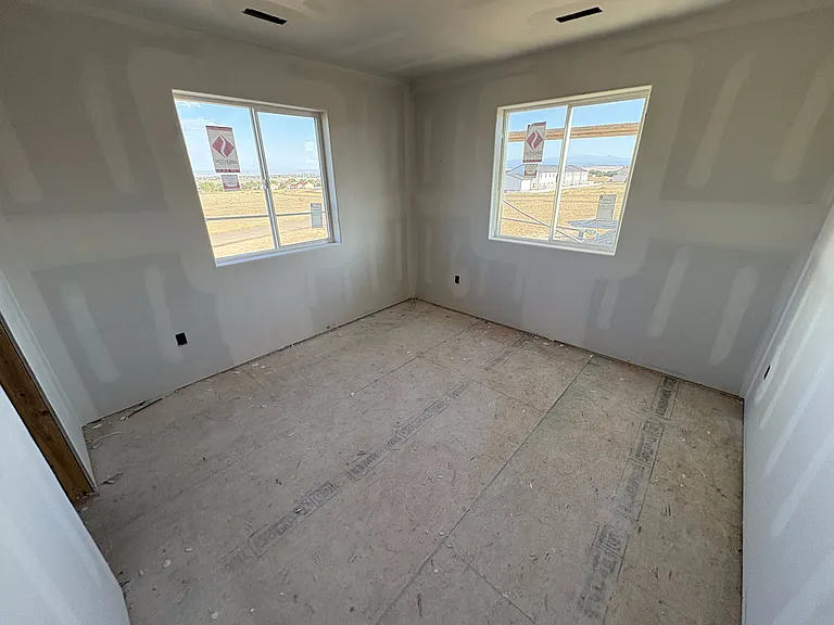 943 S Sweetwater Dr — Photo 12